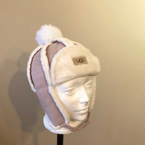 UGG Winter Hat - Picture 1 of 5